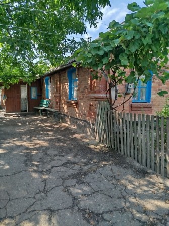 Продається земельна ділянка зі старою хатою. - фото 1