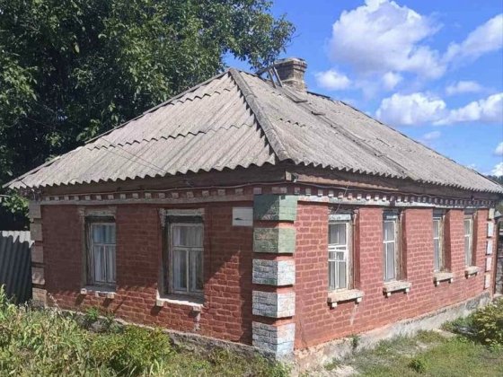 Продам 2 кімнатний будинок з великою земельною ділянкою (р-н 8 школи) Олександрія