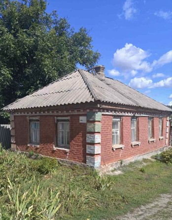 Продам 2 кімнатний будинок з великою земельною ділянкою (р-н 8 школи) - фото 1