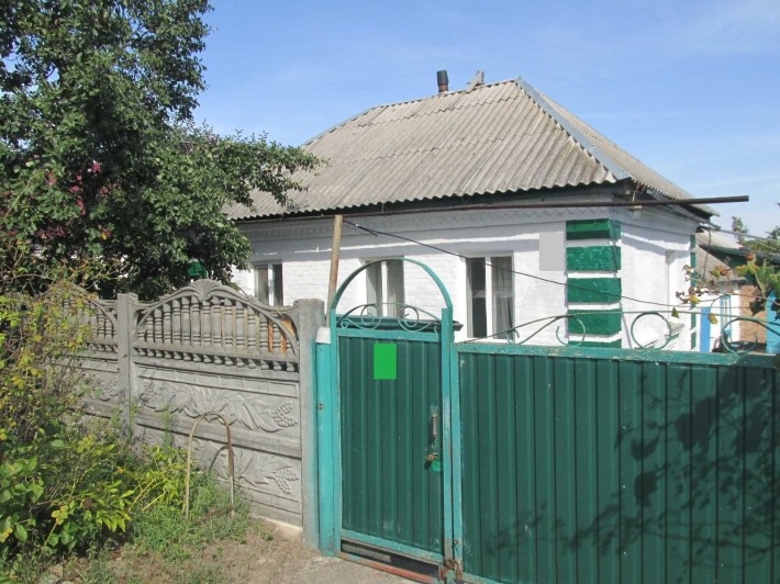 Продам будинок по вул. Гвардійській (р-н Вербової лози) або обміняю на 1-2 кімнатну квартиру - фото 1