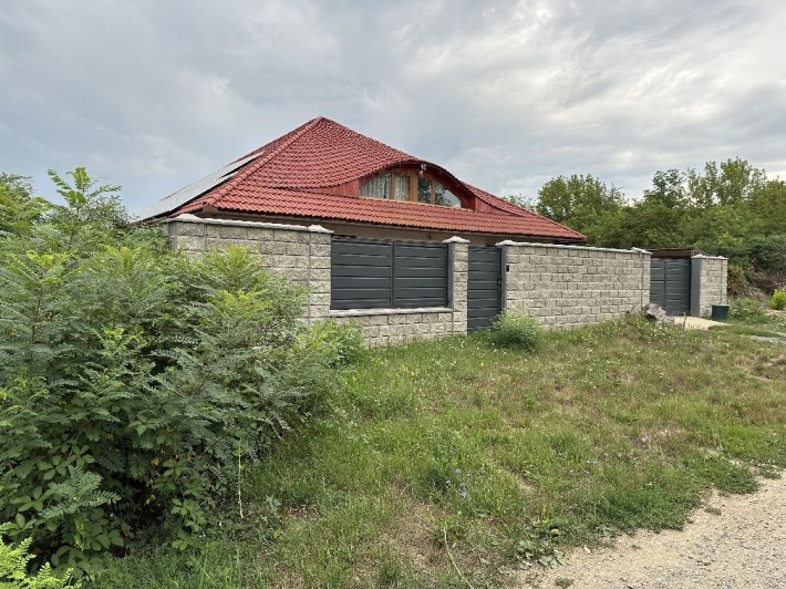 Продається чудовий сімейний будинок в м.Берегове. - фото 1