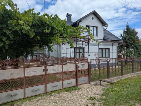 Будинок  коваля повністю готовий до проживання. Берегомет