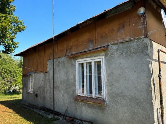 Продається будинок у Бориславі з земельною ділянкою 24 сотки, неподалік від центру Борислав