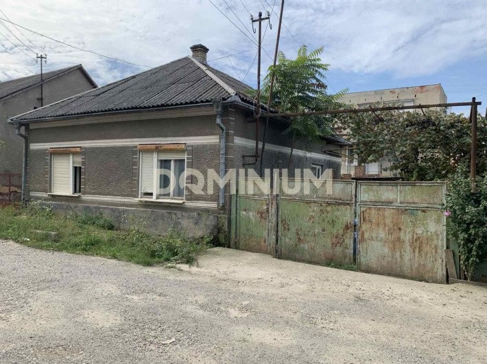 Терміновий продаж будинку у м. Виноградів, вул. Кооперативна (ваучер) - фото 1