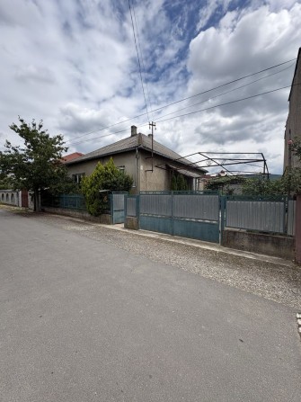 Продається будинок в місті Виноградів вул. Гінцака 18 - фото 1