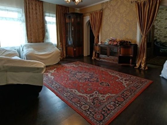 Продается  дом 92 м² с евроремонтом, А/О и участком 8 соток район 10-й школы и стадиона «Победа» Кам'янське