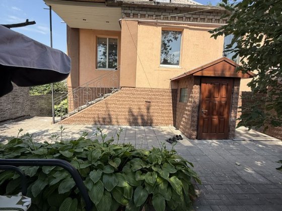 Продам Шикарный Дом в Отличном районе (Черёмушки) ул.Польская Кам'янське