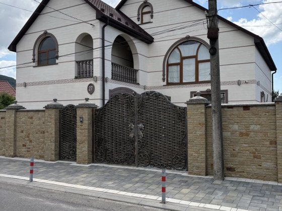 Продається будинок м. Виноградів вул. Ковача 27 Виноградов