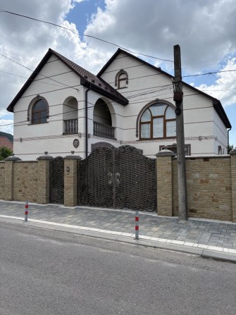 Продається будинок м. Виноградів вул. Ковача 27 - фото 1