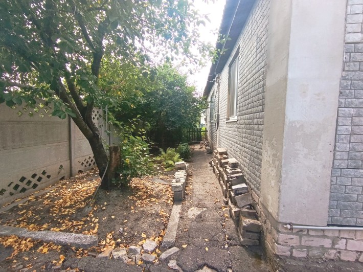 Частина будинку 68,2 м² з окремим двором, гаражем і ділянкою 6 соток соцмісто - фото 1