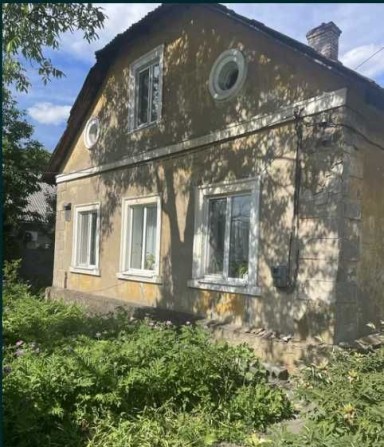 Продам 2-х этажный дом в отличном месте - фото 1