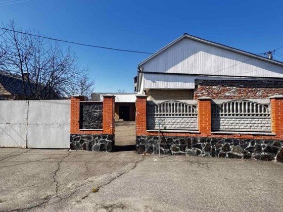 Продається будинок  з вбудованою пекарнею площею 147м2 в м.Городище, Черкаська обл. Городище