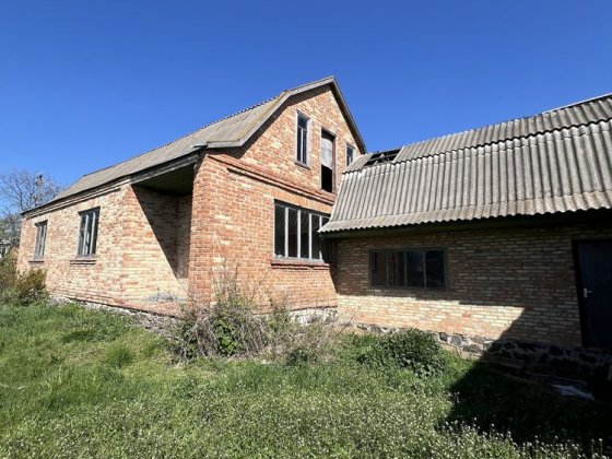 Продається недобудований сучасний будинок в м.Городище,Черкаська обл. Городище