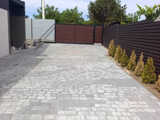 Таунхаус з ПОЧАТКОВИМ ремонтом!  Власна ділянка. 54000у.е. БЕЗ КОМІСІЇ Гостомель