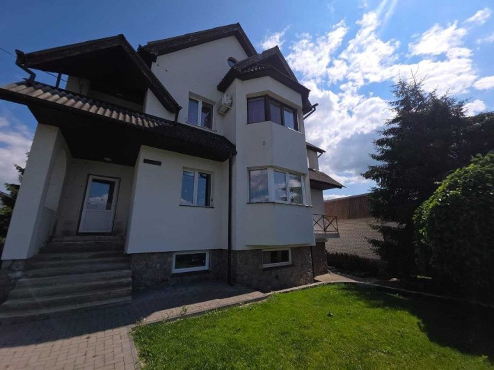 Продається сучасний будинок у Дергачах, район стадіону. - фото 1