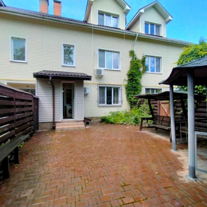 Продаж таунхаусу 218 м.кв. з газом в Гостомелі - фото 1
