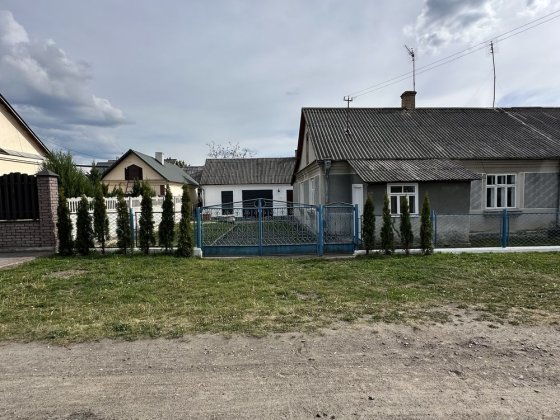 Продам будинок в хорошому районі Дубно