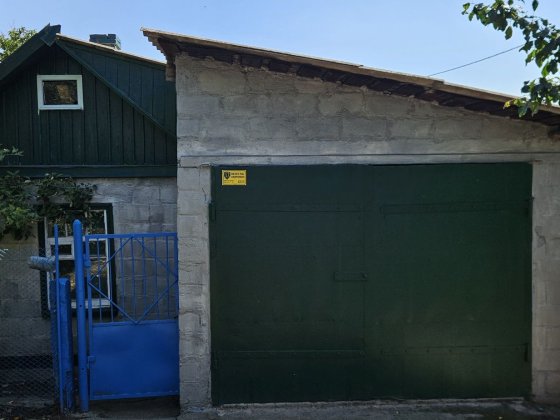 Продам будинок на водобуді біля 7 школи алрес вулиця зелена 45 Желтые Воды