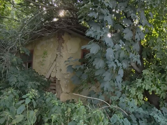 Участок у центрі міста зі старим домом під застройку Жмеринка