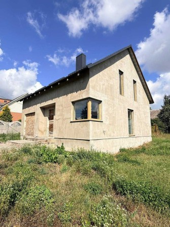 Продам готовий будинок в Здолбунові, з гаражем та ділянкою 6 сот ! - фото 1