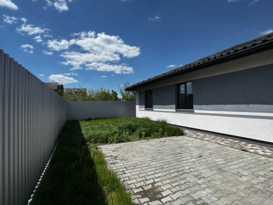 Продам дуплекс у спокійній частині Гостомеля