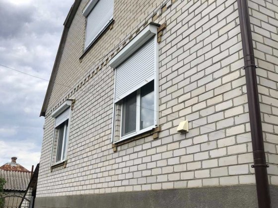 Великий будинок з мансардою у м Ізюм Изюм