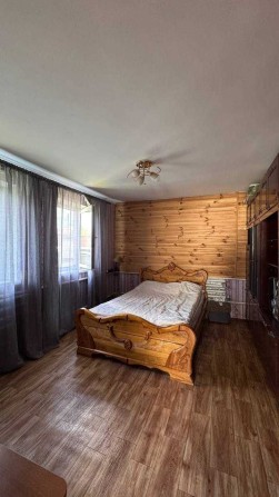 Продам будинок з ремонтом в центральні частині Гостомеля! 11 соток! Мінімальне оформлення! - фото 1