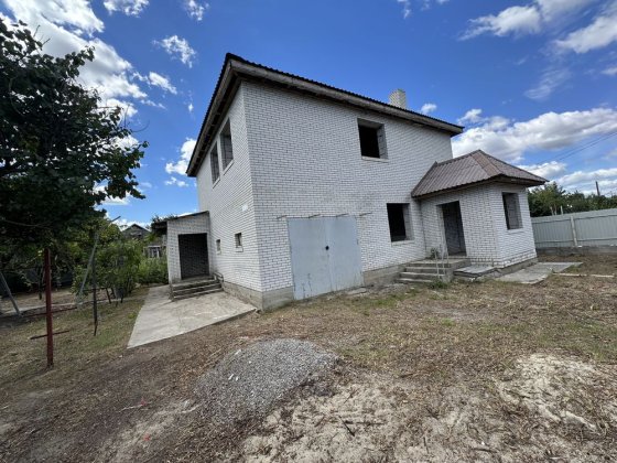 Продам недобудований будинок у Каневі Канів