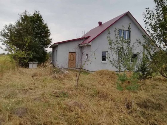 Продам будинок біля Коломиї, с. Ценява, 8 км до міста Коломыя