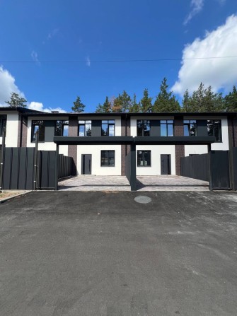 • Таунхаус 120 м² із ремонтом та виходом до лісу - фото 1