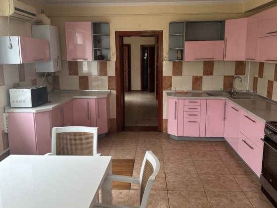 Будинок на дві сімʼї два поверхи по 150 м, газ, 8 соток. Гостомель центр 160000$