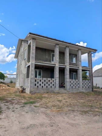 Продаж двоповерхового будинку 126,8 кв.м. з терасою - фото 1