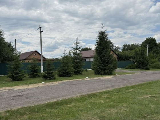 ПРОДАМ хату ,участок,свинарник,дачу, в селі Лубни