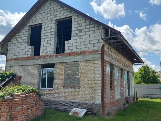 Будинок з чудовим краєвидом в центрі міста Лубны