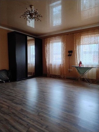 Продам кирпичный дом 108м2, земельный участок 25 соток г. Мерефа   SM - фото 1
