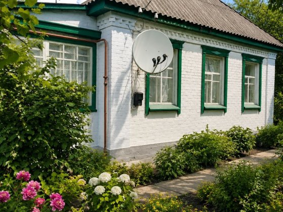 Затишний цегляний будинок у тихому місці Миргород