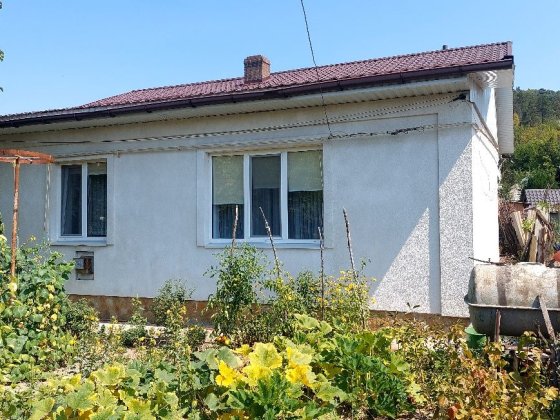 Продам частину будинку. Пр-т Незалежності,221. Могилев-Подольский