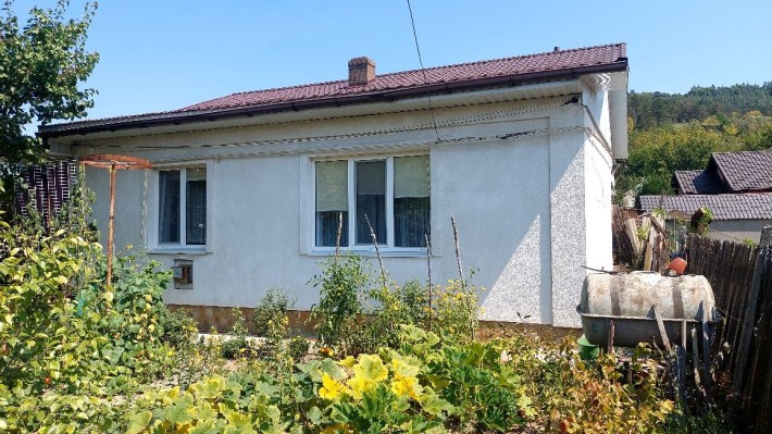 Продам частину будинку. Пр-т Незалежності,221. - фото 1
