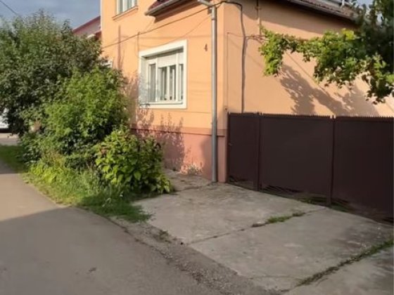Напівособняк хороша локація центр частина міста Мукачеве