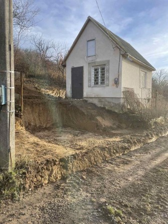 Продається дачний будинок поруч з м.Мукачево - фото 1