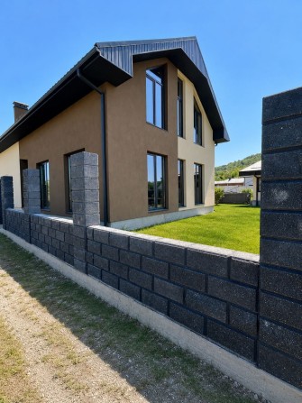 Частина нового будинку 110 м² у Мукачеві - фото 1