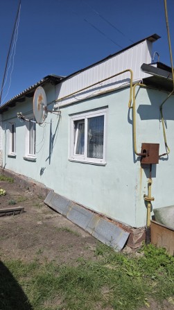 Продаж квартири в 1-поверховому будинку з присадибною ділянкою - фото 1