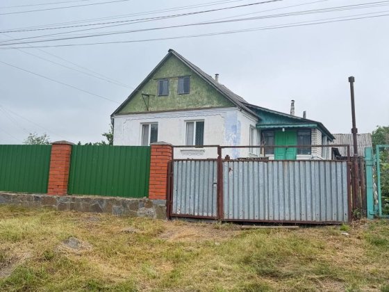 Продаж будинку у мальовничому місці! Звягель