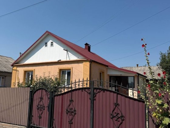 Продаж будинку район Лубчиця Звягель