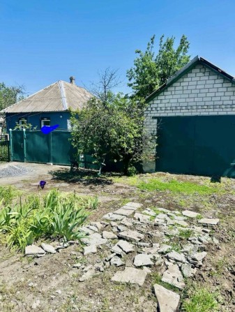 Продам хороший крепкий дом с ремонтом в городе. - фото 1