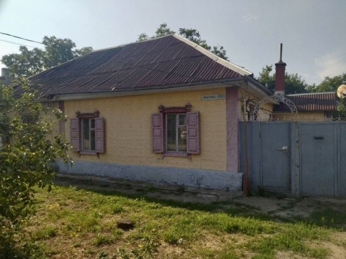 Будинок в центрі міста - фото 1