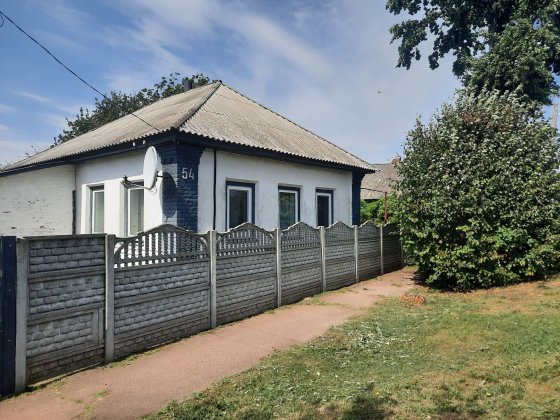 Продається  будинок  по вул. Алгазіна Прилуки