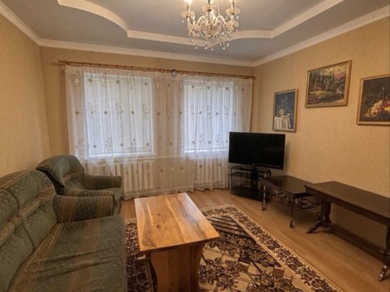 Будинок, який заробляє сам на себе: 110 м², сонячні панелі, 2 види опалення та 6 соток затишку біля  Ромны