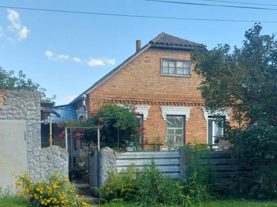 Продається будинок Ромны