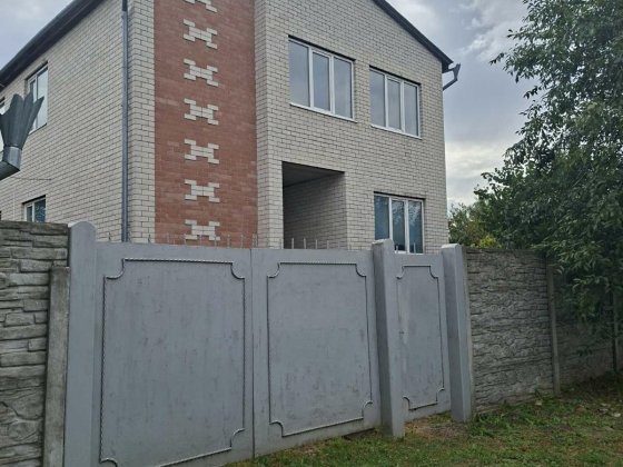 Продається великий будинок в мікрорйоні БАМ Прилуки